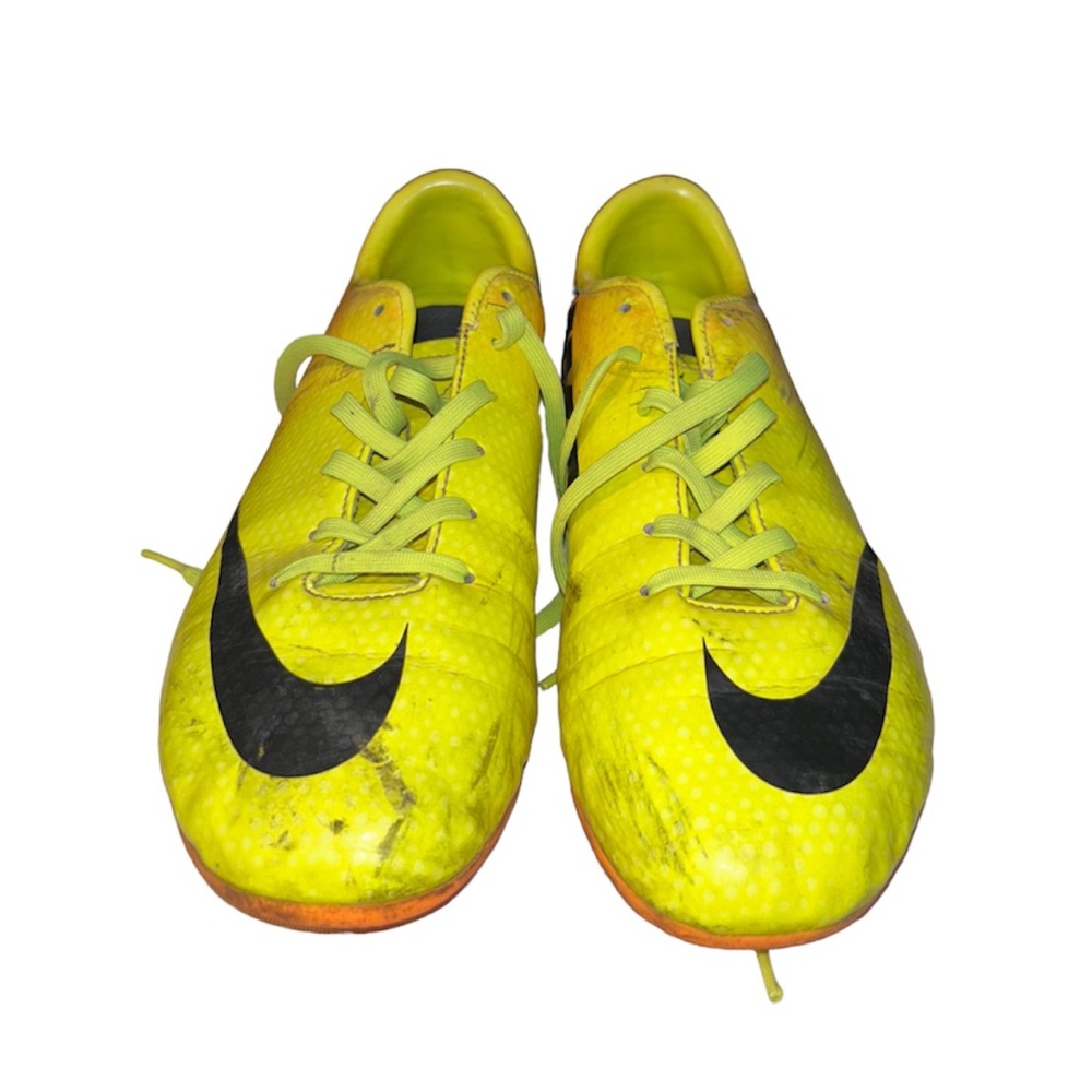 Cleats - Picture 4 of 5